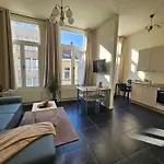 Cozy One-Bedroom Apartment